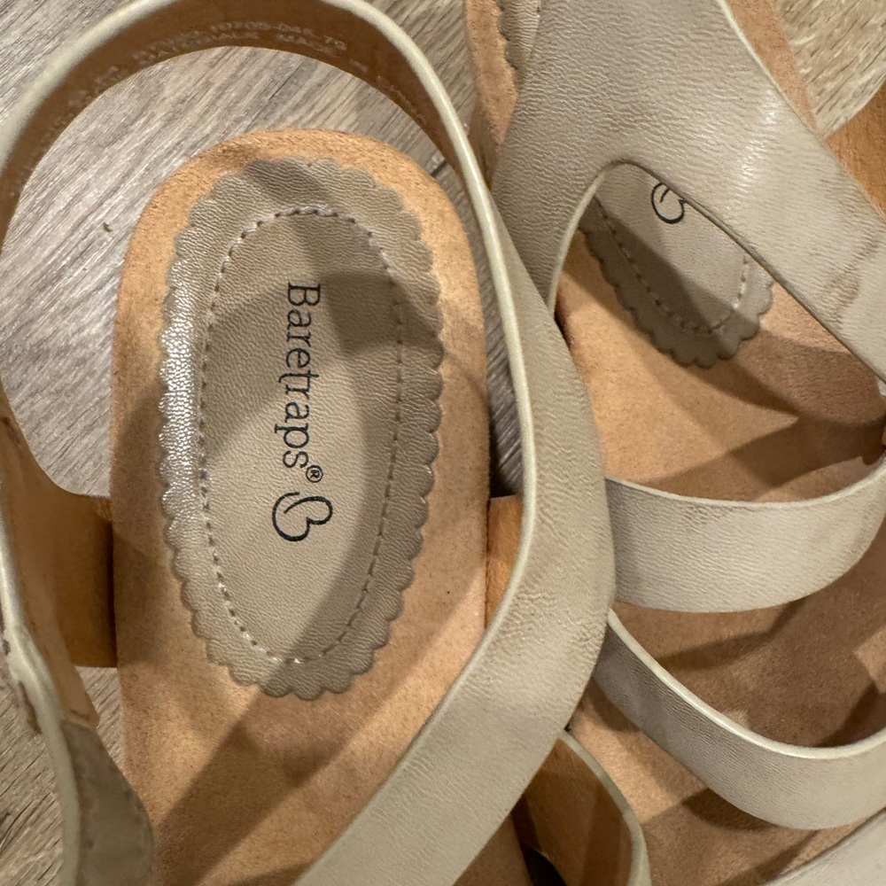BareTraps Cream Sandals with Suede Straps Size 9